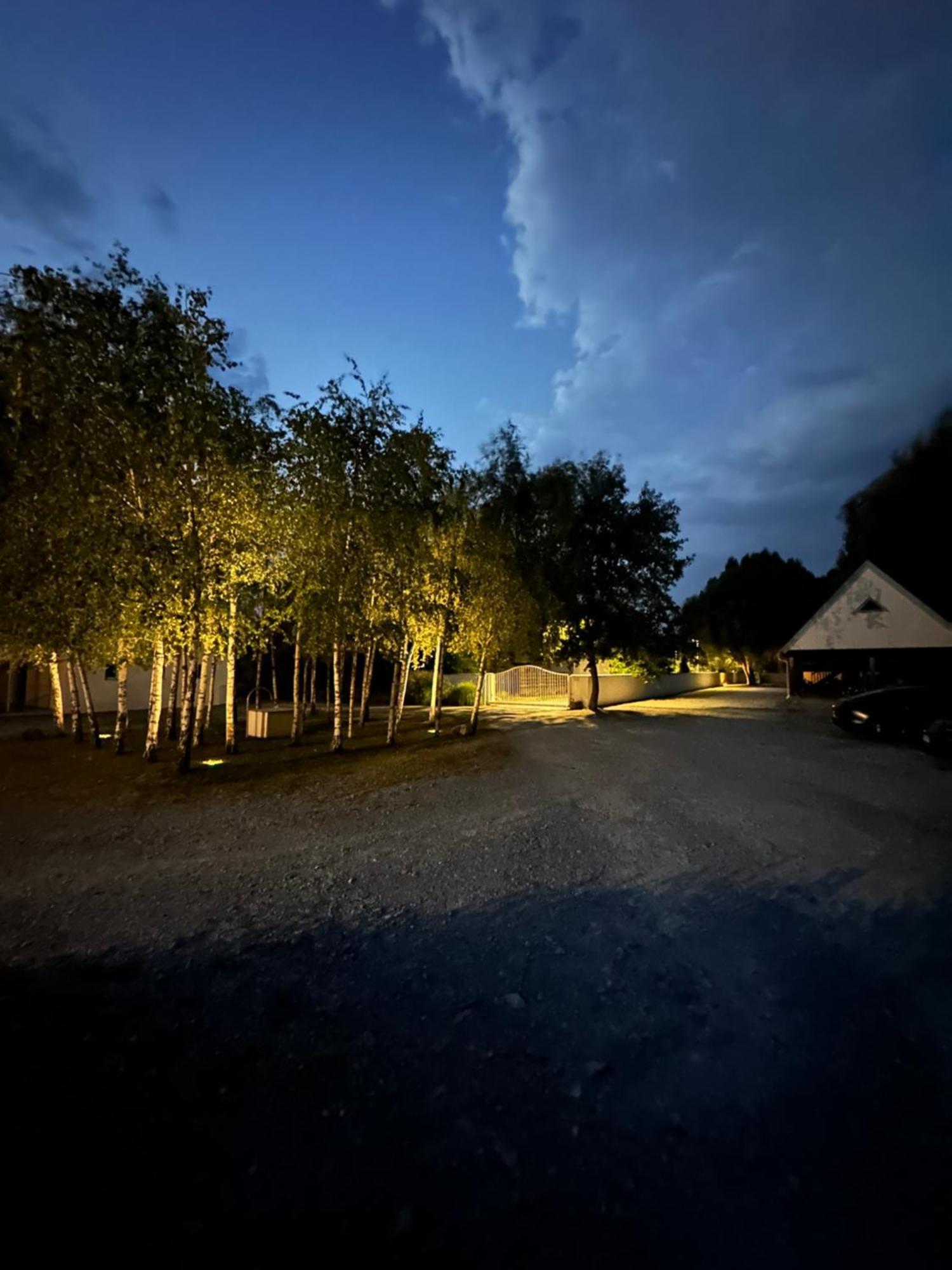 Haus Am See นอยซีเดิลอัมเซ ภายนอก รูปภาพ