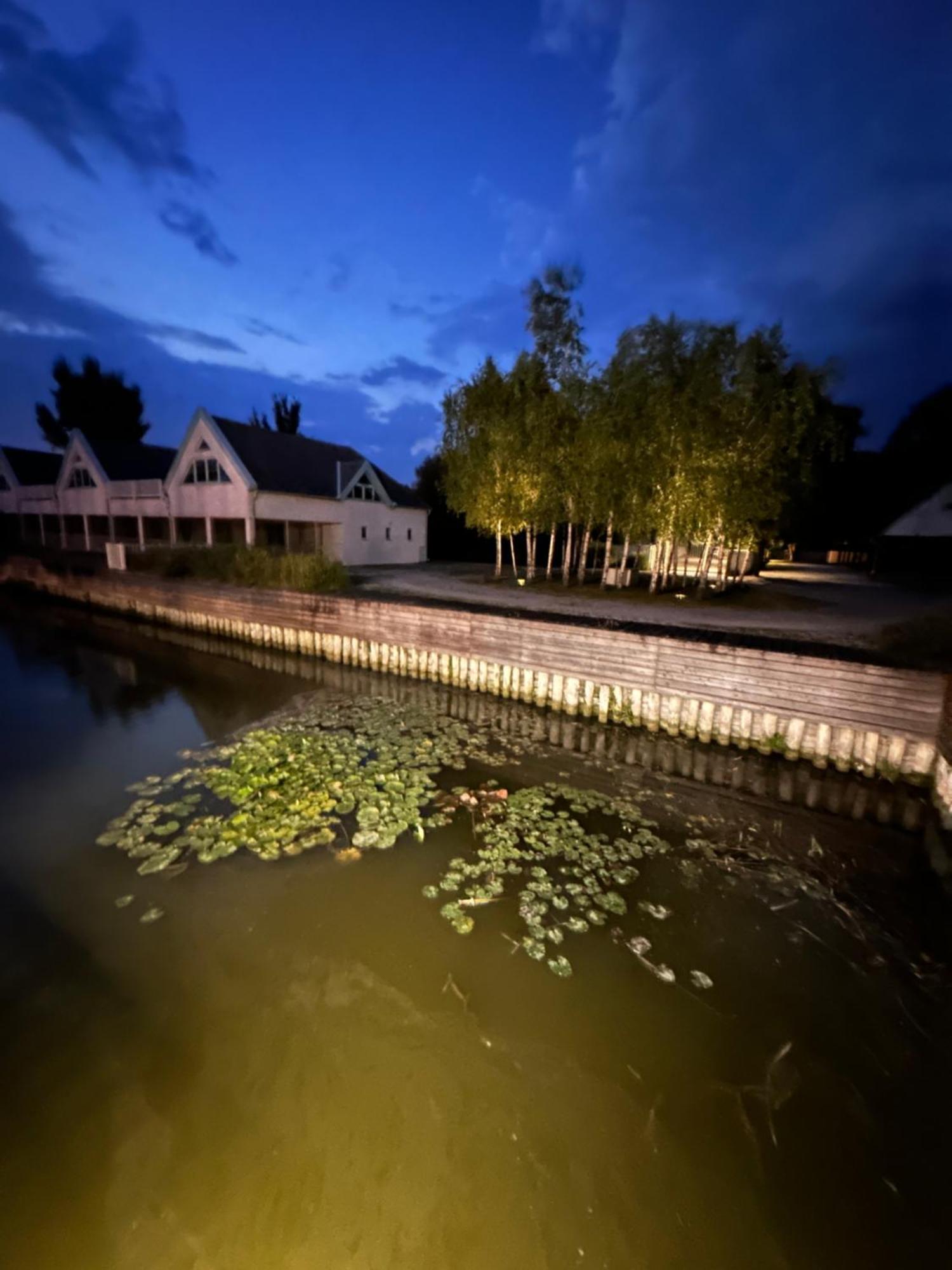 Haus Am See นอยซีเดิลอัมเซ ภายนอก รูปภาพ