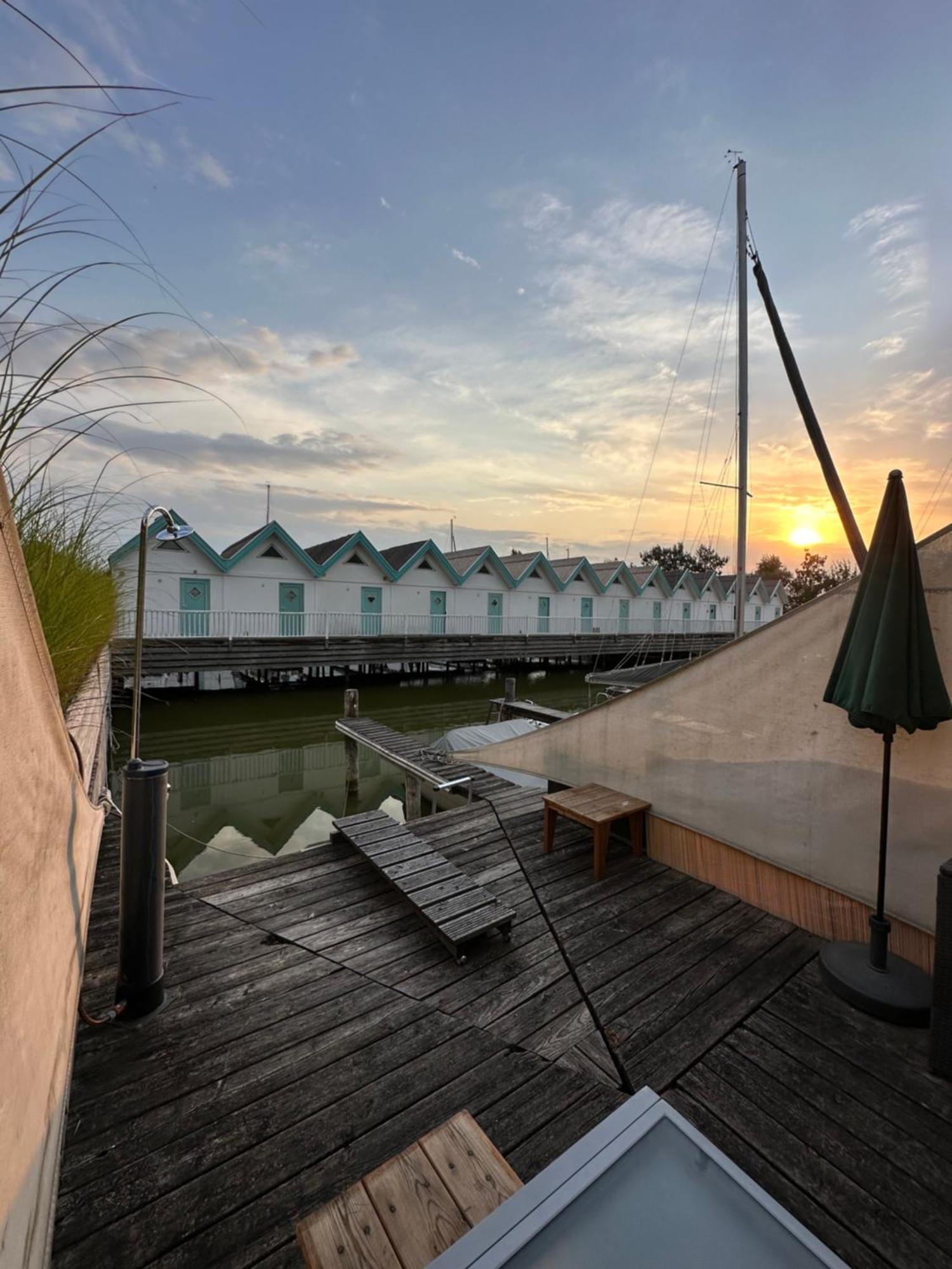 Haus Am See นอยซีเดิลอัมเซ ภายนอก รูปภาพ